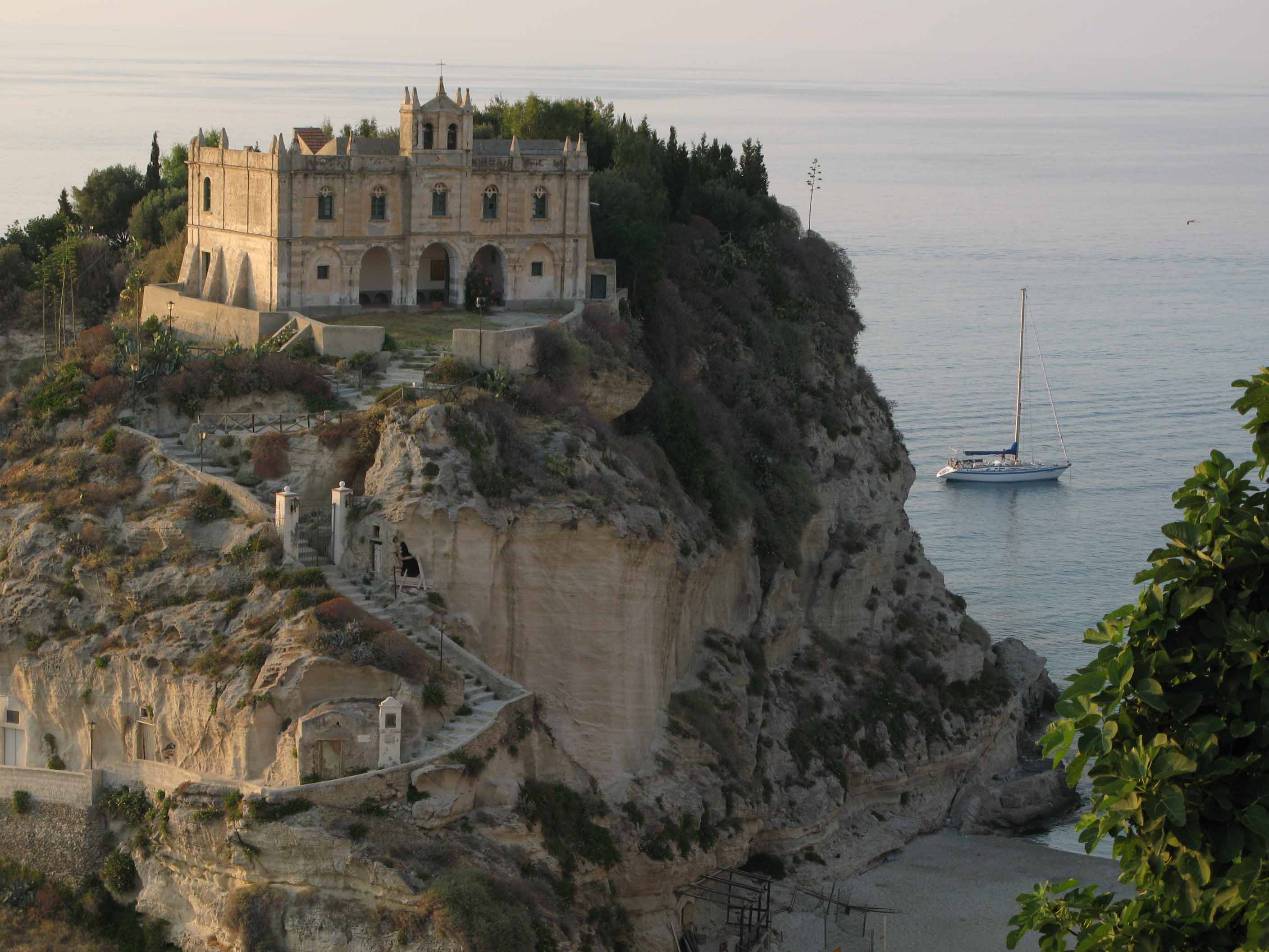 SegeltÃ¶rn in den Liparischen Inseln, Tyrrhenisches Meer, Italien - Tropea, noch Festland, Kalabrien